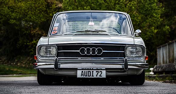 StreetSmarts girl driving with a seatbelt